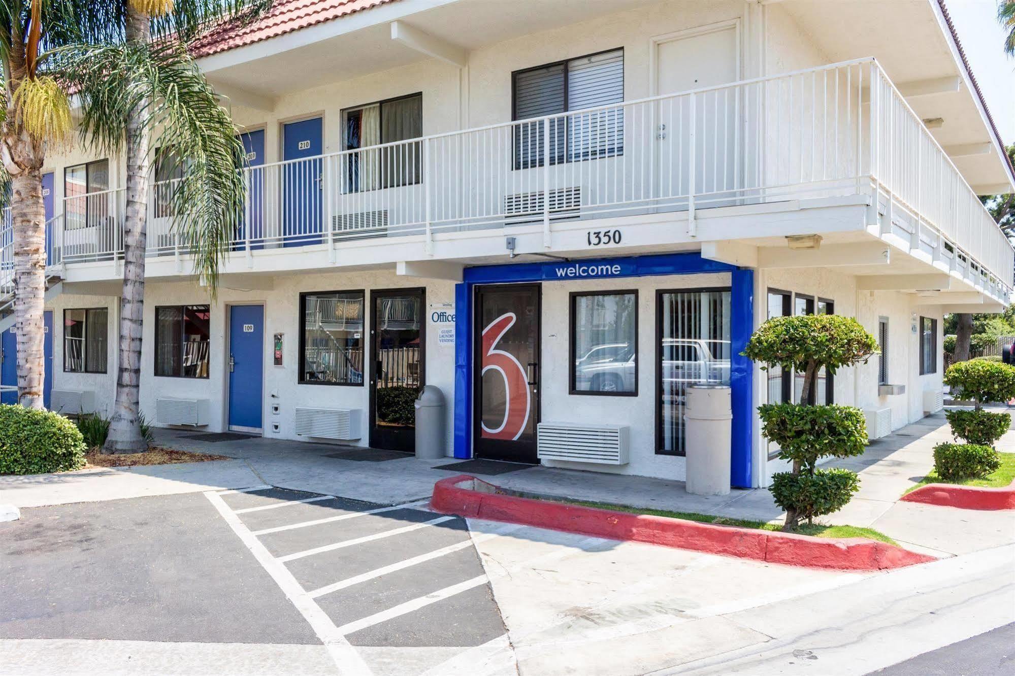 Motel 6-Bakersfield, Ca - Convention Center Exterior photo